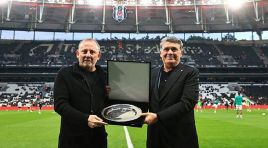 Sergen Yalçın’a 100. maç özel plaket!