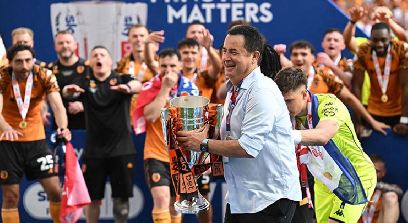 Wembley’de ezber bozan bir Türk: Acun Ilıcalı!