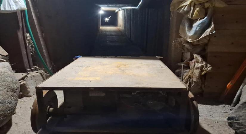 ABD-Meksika hududunda 590 metrelik kaçakçılık tüneli bulundu. 1 ton uyuşturucu yakalandı