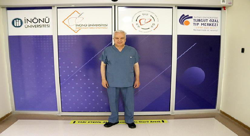 Birebir anda 16 ameliyat. Dünyanın birinci 8’li çapraz karaciğer nakli Malatya’da yapıldı