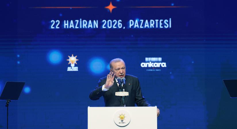 Cumhurbaşkanı Erdoğan: Rakiplerimiz koltuk arbedesinde, biz Türkiye’yi geleceğe hazırlamanın çabasındayız
