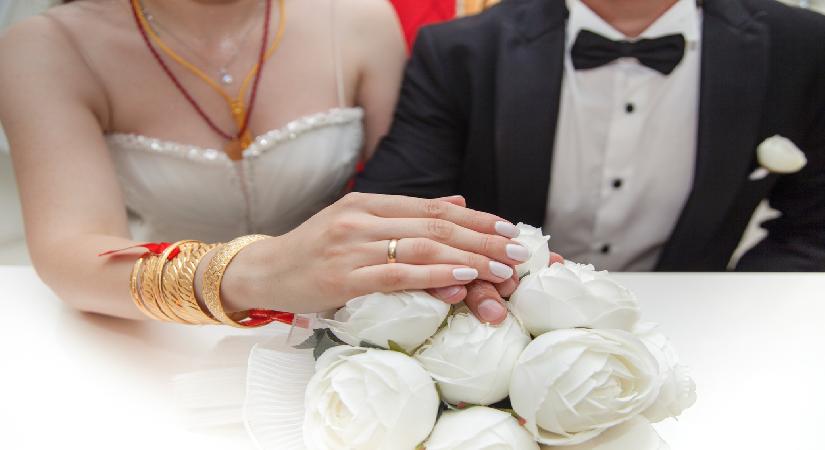 Düğün kesiminde yeni moda. “Tiyatral nikah memuru” fiyatları cep yakıyor