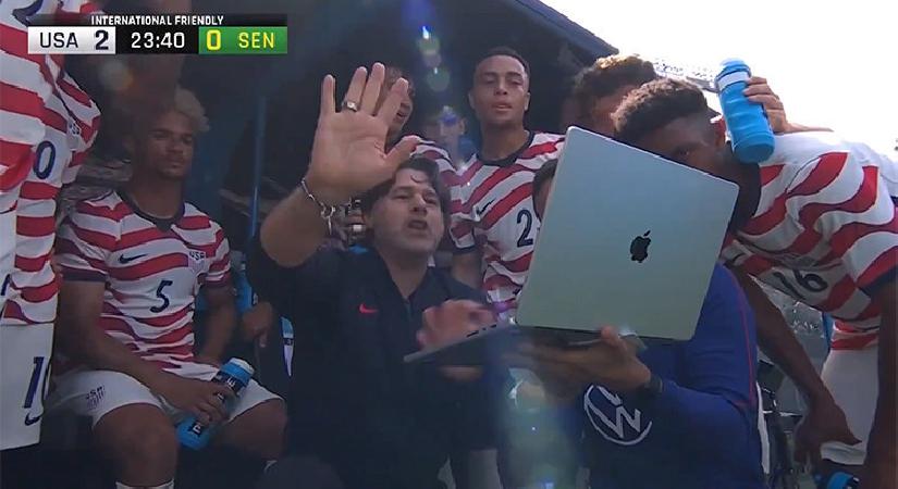 Dünya Kupası öncesi rakibimizde tartışma yaratan görüntü! Su molasında laptoplu taktik