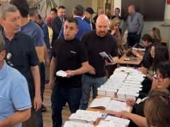 Ermenistan’da Paşinyan’ın seçim galibiyeti katılaştı