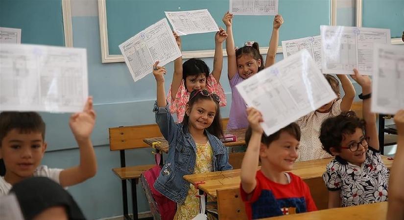 Okullarda son ders zili bu Cuma çalacak