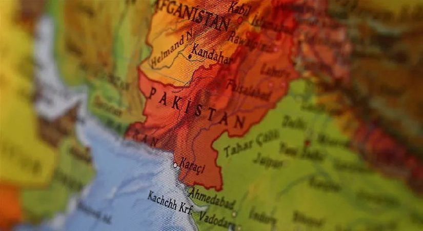 Pakistan’da korkunç olay…. Etüt merkezinin çatısı çöktü, 14 öğrenci hayatını kaybetti