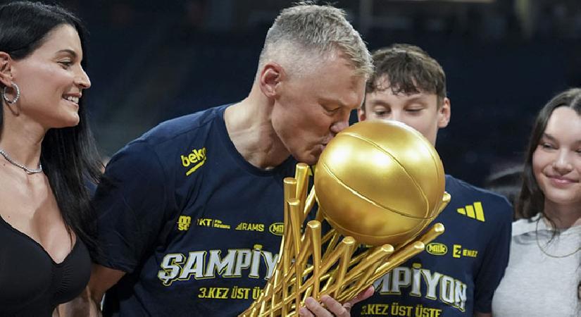 Sarunas Jasikevicius: Şampiyon olduğumuz için çok memnunuz