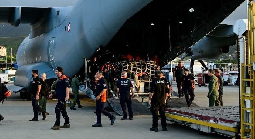 Türkiye’den yola çıkan arama kurtarma grupları Venezuela’da