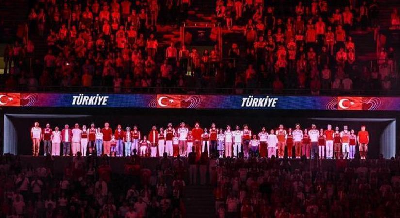 Voleybol Milletler Ligi’nde ulusallara hologram tribün dayanağı