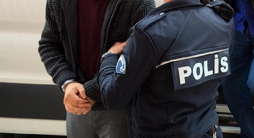 12 ilde organize kabahat örgütlerine yönelik operasyon. 74 kişi gözaltına alındı