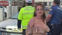Alkollü aday sürücü gruplara güç anlar yaşattı, arabanın çekileceğini anlayınca direndi