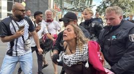 Almanya’da İsrail’e mühimmat üreten Rheinmetall protesto edildi… Çok sayıda kişi gözaltında