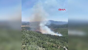 Antalya’da orman yangını: Alevlere havadan ve karadan müdahale