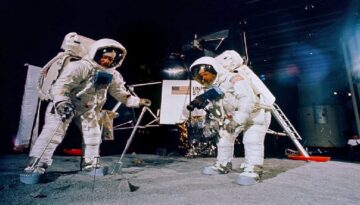 Astronotları Ay’dan kurtaran kalem rekor fiyata satıldı