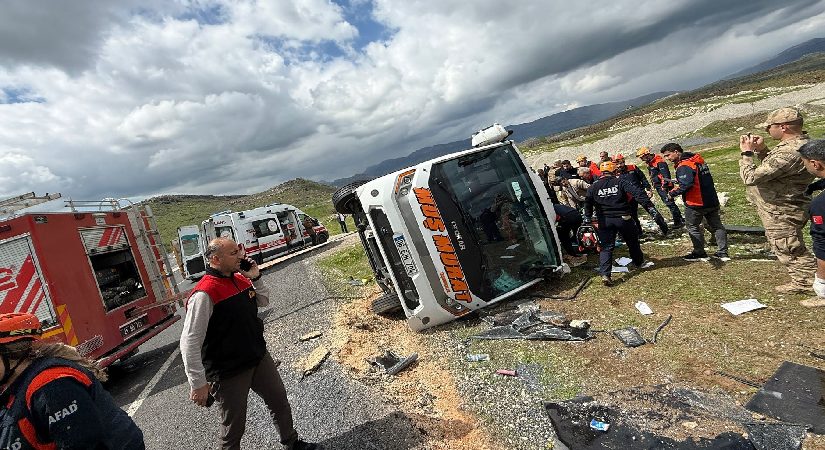 Bakanlık 6 aylık dataları açıkladı. 328 bin 29 kazada 972 kişi hayatını kaybetti