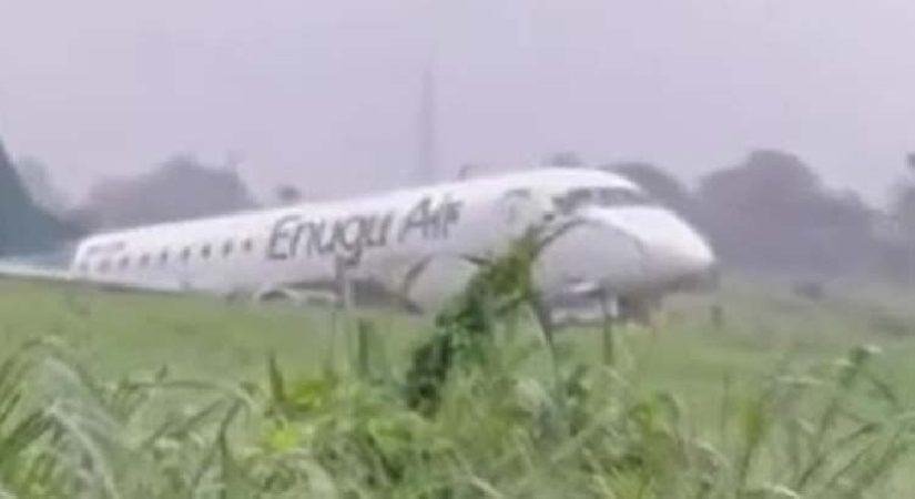 Benin’de endişe dolu anlar: Yolcu uçağı pistten çıktı
