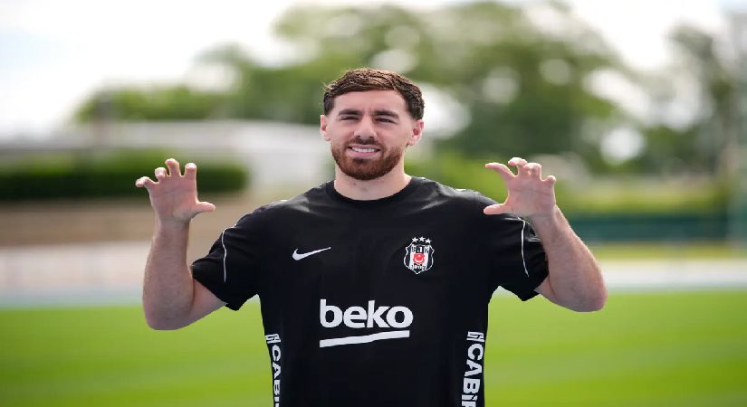“Buraya neler katacağını o da biliyor” diyerek kadro arkadaşını övdü
