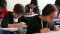 Çanta araması, devamsızlık kaidesi, disiplin ve kayıt kuralları. MEB’den okul yönetmeliğinde kapsamlı değişiklik
