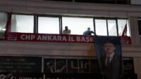 CHP Ankara İl Başkanlığı binasında gerginlik
