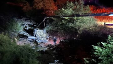 Cip dere yatağına devrildi, şoför öldü