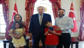 Cumhurbaşkanı Erdoğan “Cake Not Hate” kampanyasıyla tanınan Harris’i kabul etti
