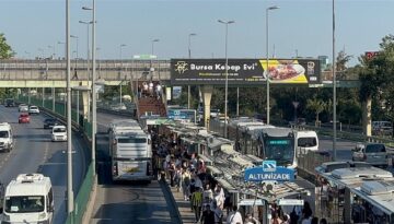 Dikkat! Yarın altı durak kapalı: Metrobüs, Fatih Sultan Mehmet Köprüsü’nden gidecek