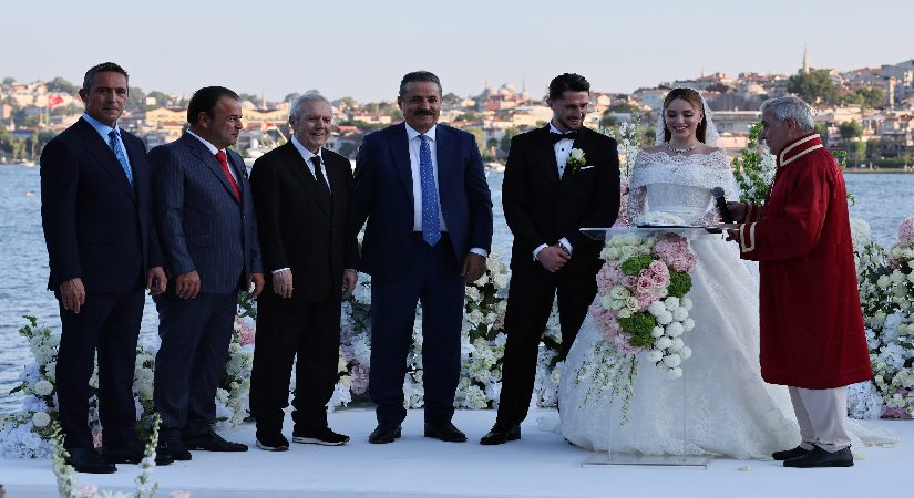 Fenerbahçeli İsmail Yüksek dünyaevine girdi. Ünlü isimler ve futbolcular düğüne akın etti
