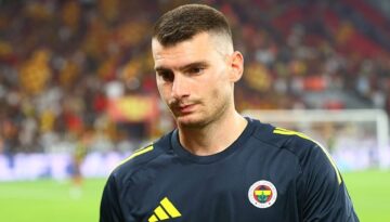 Fenerbahçe’ye geri dönüyor derken ayrılık kapıda. Resmi teklif geldi