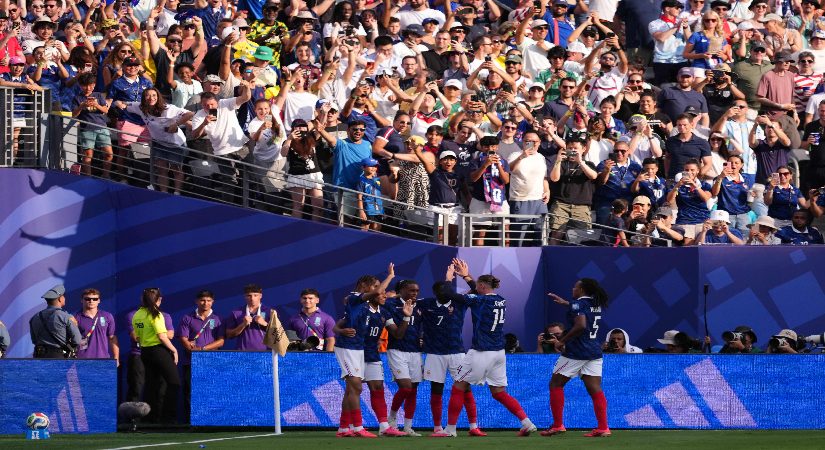 Fransa, İsveç’i 3 golle geçti. Mbappe tarihe geçti