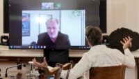 Görüntü görüşme yaptılar. Miçotakis’ten Christopher Nolan’a teşekkür
