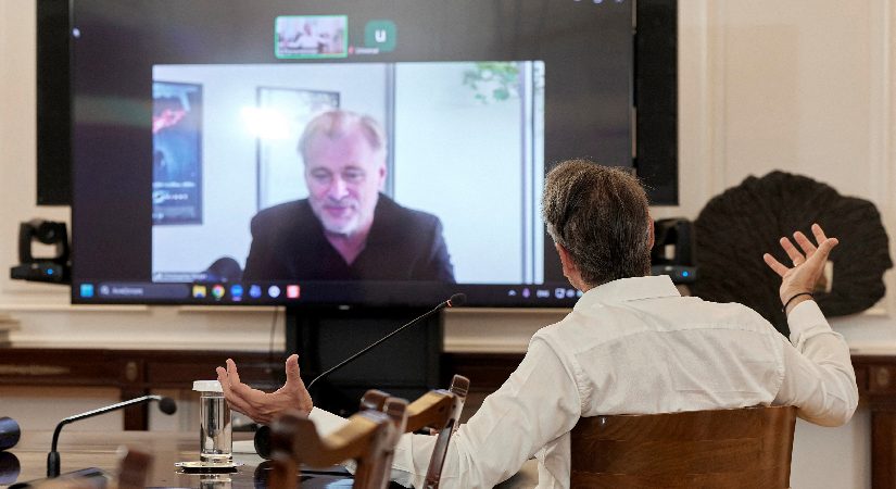 Görüntü görüşme yaptılar. Miçotakis’ten Christopher Nolan’a teşekkür