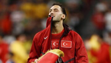 Hakan Çalhanoğlu’nun yeni imajı şaşırttı. Dikkat çeken değişim