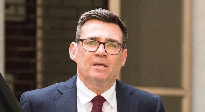 İngiltere’de Başbakan Burnham kabinesini açıklamaya başladı