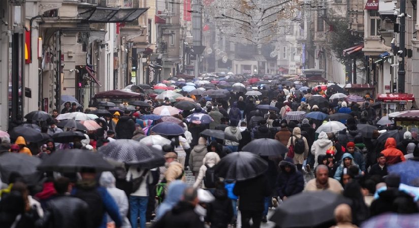 İstanbul’da yağmur bugün başlıyor, sıcaklık 8 derece düşecek! Trakya, Karadeniz ve İç Anadolu’da sel riski