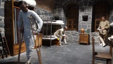 Kanlı Tabya olarak biliniyor. Bu müzeye gelenler savaşın acı yüzüyle karşılaşıyor