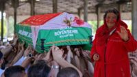 Konya’nın “Kırmızılı Kadın”ı son seyahatine uğurlandı