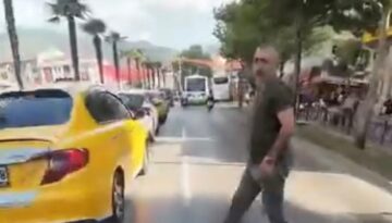 Kör noktada kalan yayaya motosiklet çarptı