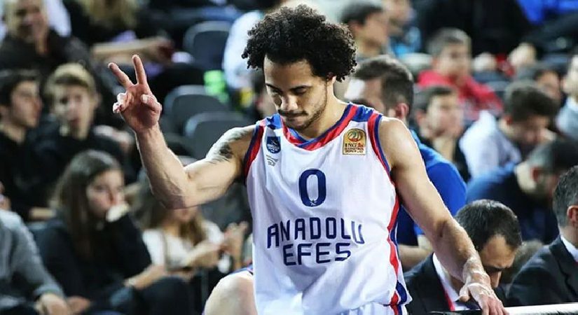 Larkin, Efes’ten Fenerbahçe’ye uçtu!