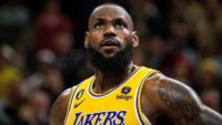 LeBron James, yeni kadrosunu toplumsal medyadan açıkladı. “Son defa bu inanılmaz yolculuktayım”