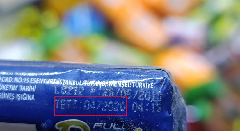 Markette pes dedirten olay. Son kullanma tarihi 10 yıl geçmiş ve kurtlanmış eserler raflardan çıktı