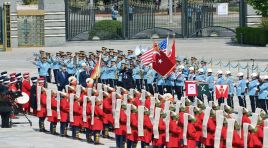 NATO tepesindeki Mehter detayı. Devletler  evvel sebep müziklerini konuşturur?