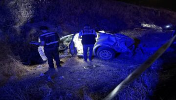 Şanlıurfa’da araba şarampole devrildi. 3 kişi hayatını kaybetti, 1 yaralı