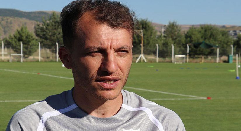 Sivasspor’un yardımcı antrenörü Ziya Erdal çok keyifli