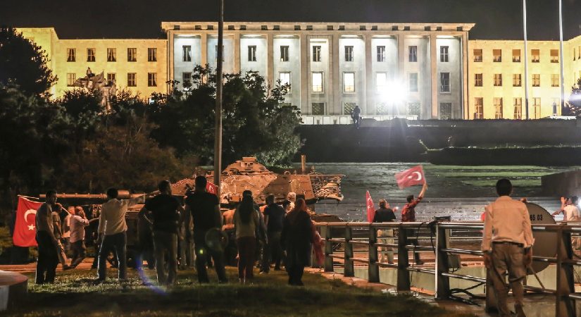 Siyasilerden 15 Temmuz bildirileri. “Tarihi bir dönüm noktası”
