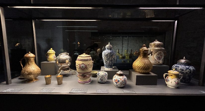 Topkapı Sarayı’nın Şerbethane kısmı açıldı. Artık 174 değil 452 eser sergileniyor