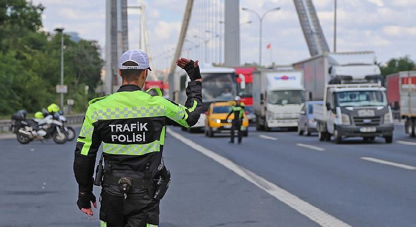 Trafik cezasına itiraz eden yandı