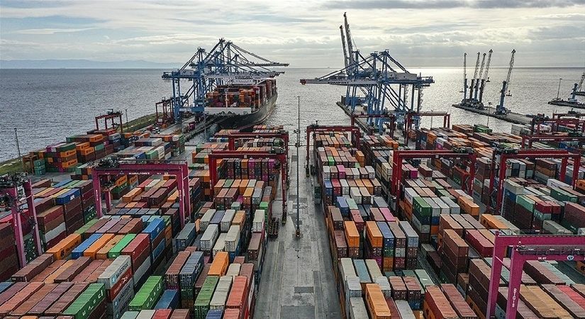 Trump idaresinin ABD’nin 60 ticaret ortağına getirdiği yeni tarifelere karşı dava açıldı