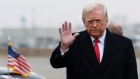 Trump’tan Rusya yaptırımları tasarısına İran’ın da eklenmesi daveti