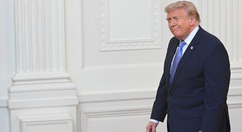 Trump’tan seçim argümanı. “Çin 220 milyon bilgiyi ele geçirdi”