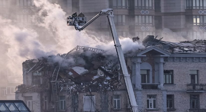 Ukrayna İHA’ları Rusya’da rafineri ve limanı vurdu